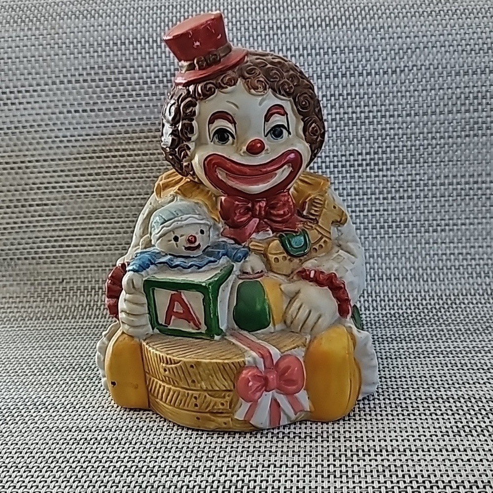 Vintage Ceramic Musical Clown Figurine from the 1970s Wind-Up Music Box